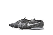 NIKE FLYKNIT RACER - Black & White