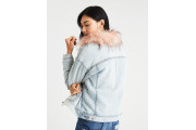 AE FAUX-FUR-COLLAR CLASSIC DENIM JACKET