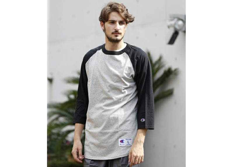 Three-quarter sleeve baseball T-shirt