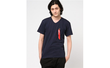 pocket V-neck T-shirt