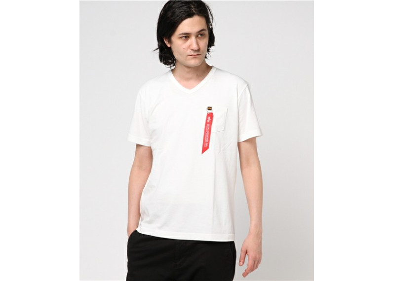 pocket V-neck T-shirt