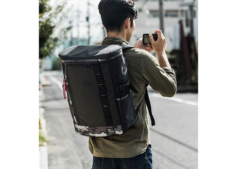 Square rucksack bag