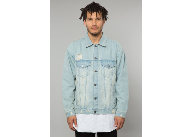 LIGHT INDIGO DENIM OVERSIZED TRUCKER JACKET