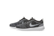 NIKE ROSHE TWO FLYKNIT - Black, White & Stadium Green